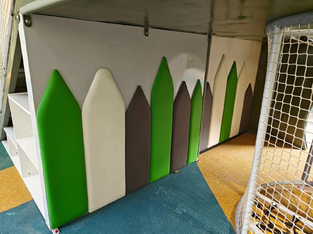 中山遠(yuǎn)洋天著架空層小非標(biāo)康體設(shè)施全面竣工，搖馬、蹺蹺板與健身設(shè)備完善社區(qū)活力空間